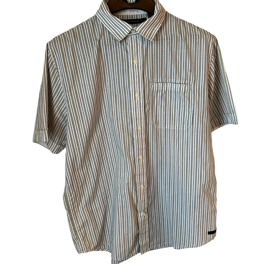 Sean John men’s short-sleeved collared shirt. White with Pin stripes. Medium.